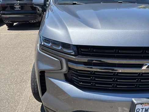 Used 2021 Chevrolet Suburban RST w/ Luxury Package AWD/4WD image 3