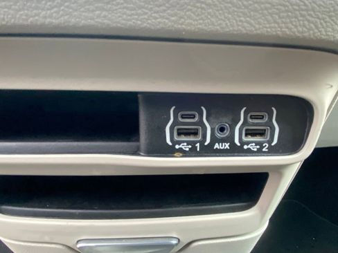 Used 2023 Chrysler Voyager LX FWD image 24
