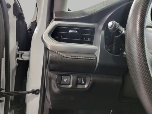 Certified 2023 GMC Acadia SLE w/ Driver Convenience Package image 10