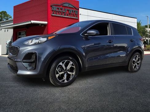 Used 2020 Kia Sportage LX image 1