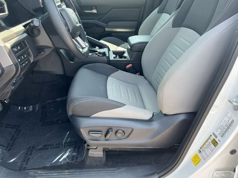 Used 2024 Toyota Tacoma TRD Sport w/ TRD Sport Upgrade Package AWD/4WD image 10