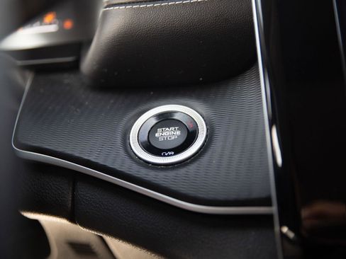 Used 2023 Jeep Grand Cherokee Laredo image 14