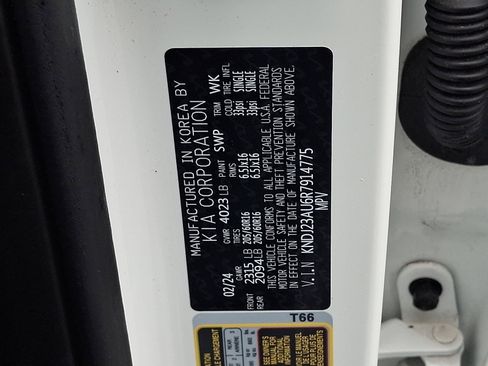 Used 2024 Kia Soul LX w/ Option Group 015 FWD image 25