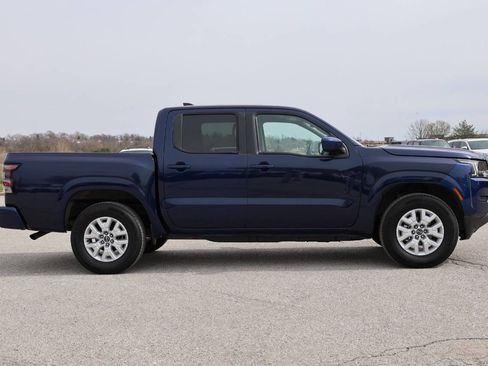 Used 2022 Nissan Frontier SV image 7