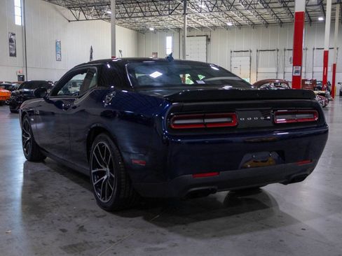 Used 2017 Dodge Challenger R/T Scat Pack RWD image 4