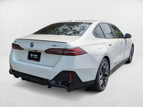 Used 2025 BMW i5 xDrive40 w/ M Sport Package image 2