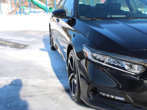 Used 2019 Honda Accord Sport image 41