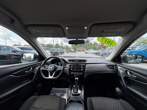 Used 2017 Nissan Rogue AWD image 37