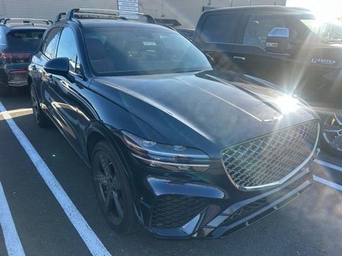 Used 2025 Genesis GV70 3.5T Sport w/ Sport Advanced Package image 2