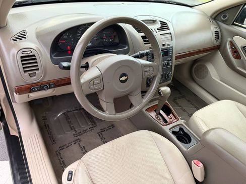 Used 2005 Chevrolet Malibu LT w/ Preferred Equipment Group image 12