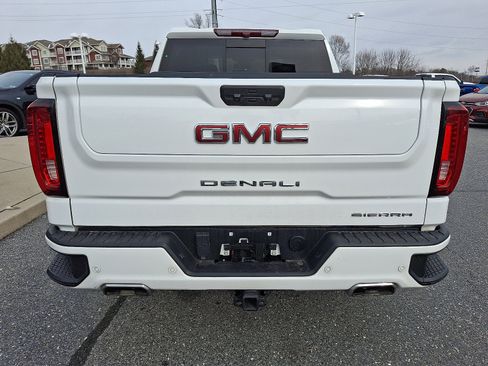 Certified 2022 GMC Sierra 1500 Denali image 5