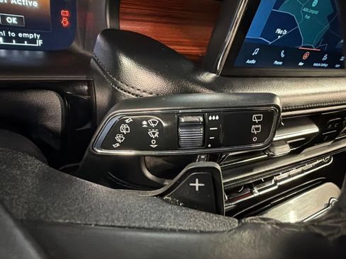 Certified 2021 Lincoln Nautilus Reserve AWD/4WD image 18