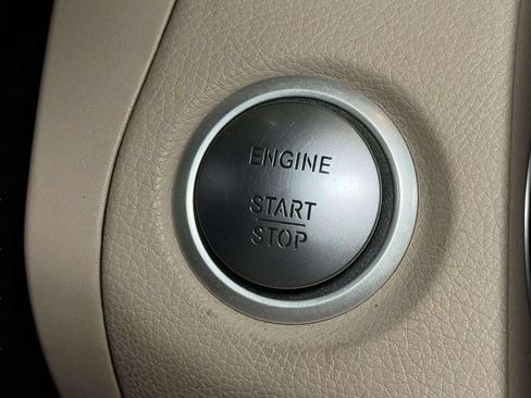 Used 2017 Mercedes-Benz GLC 300 4MATIC image 11