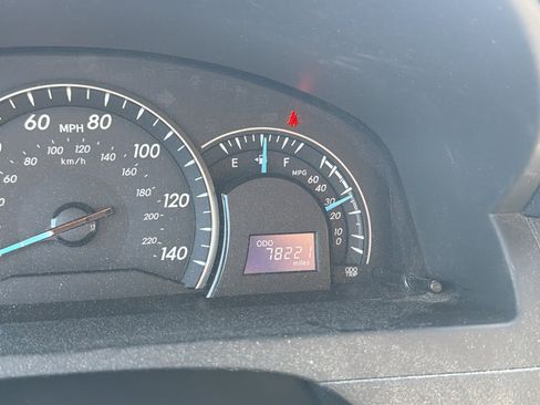 Used 2014 Toyota Camry LE FWD image 4