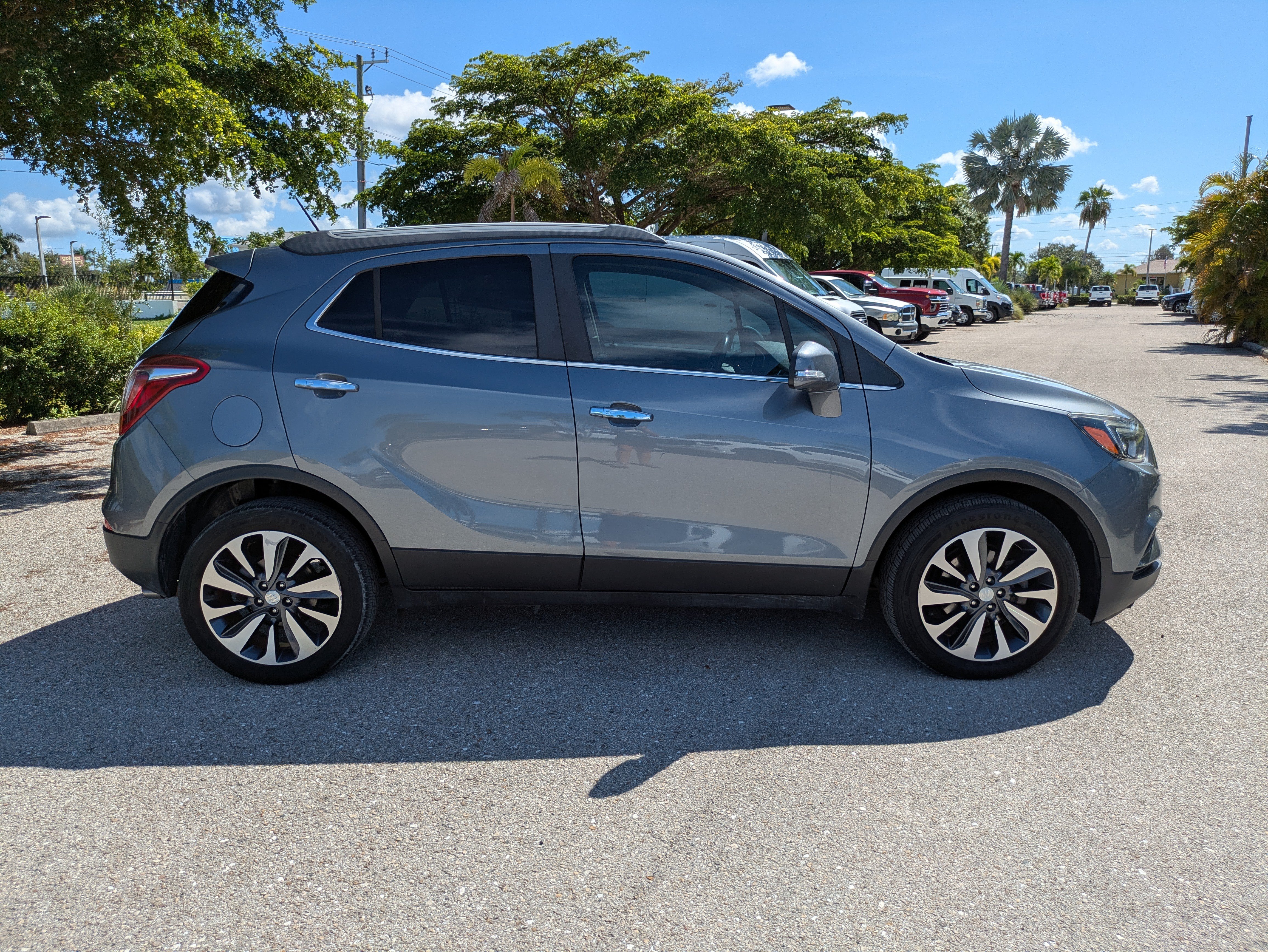 Used 2020 Buick Encore Essence FWD image 6