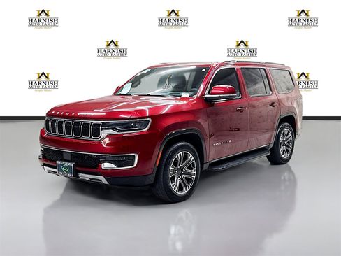 Used 2022 Jeep Wagoneer Series III w/ Flexible Seating Group image 1