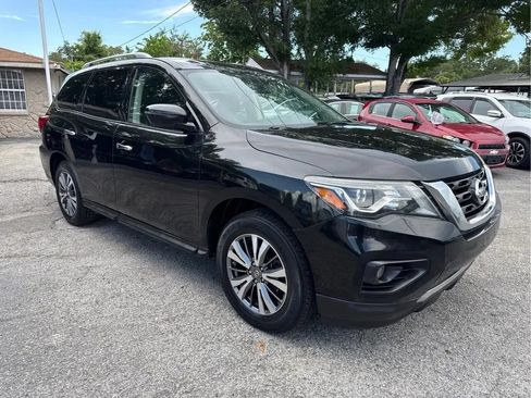 Used 2018 Nissan Pathfinder SV AWD/4WD image 1