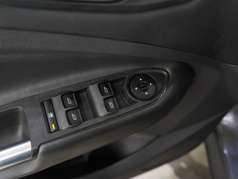 Used 2015 Ford Escape SE image 21