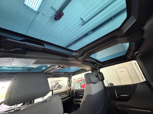Used 2025 GMC Hummer EV 2X AWD/4WD image 39