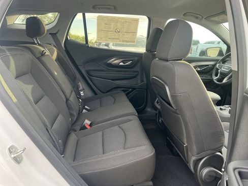 Used 2024 GMC Terrain SLE FWD image 25