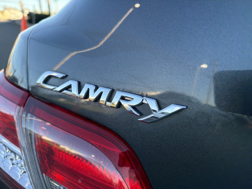 Used 2011 Toyota Camry LE FWD image 15