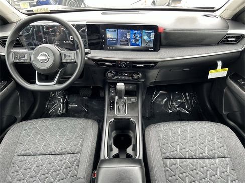 New 2026 Nissan Kicks SV FWD image 17