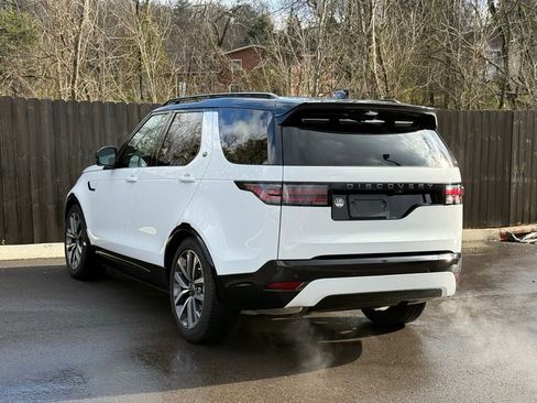 Certified 2025 Land Rover Discovery Dynamic SE image 3