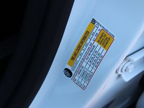 Certified 2024 GMC Terrain SLT w/ LPO, Floor Liner Package image 30