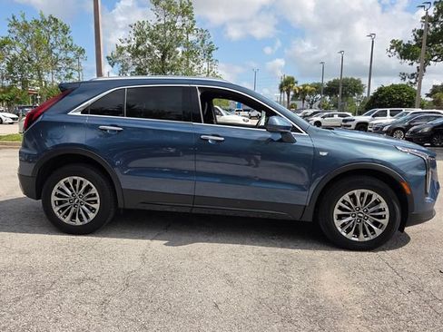 Used 2024 Cadillac XT4 Premium Luxury AWD/4WD image 8