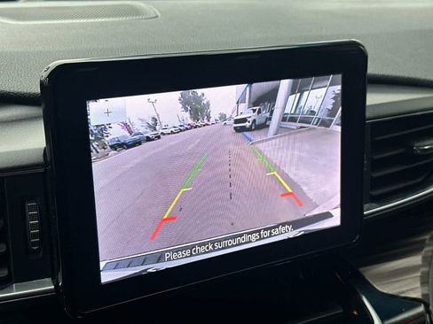 Used 2023 Ford Explorer Limited image 20