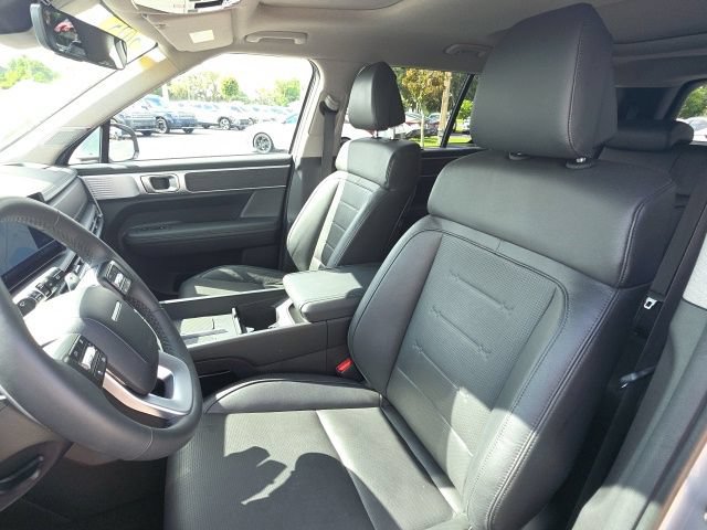 Certified 2025 Hyundai Santa Fe Limited AWD/4WD image 6