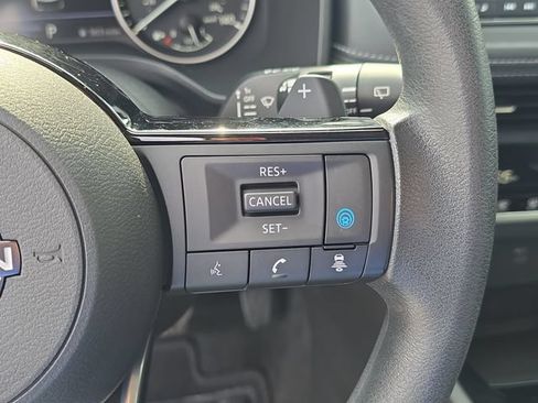 Certified 2023 Nissan Rogue SV FWD image 30