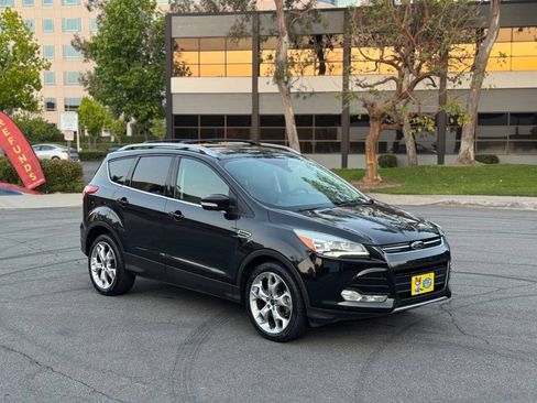 Used 2014 Ford Escape Titanium w/ Equipment Group 401A FWD image 1