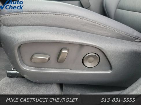 Used 2026 Chevrolet Equinox LT w/ Convenience Package II FWD image 28