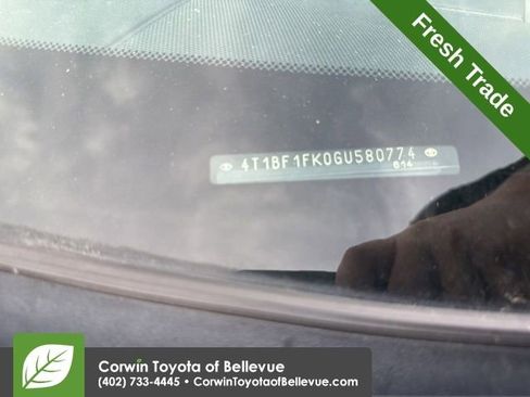 Used 2016 Toyota Camry SE FWD image 11