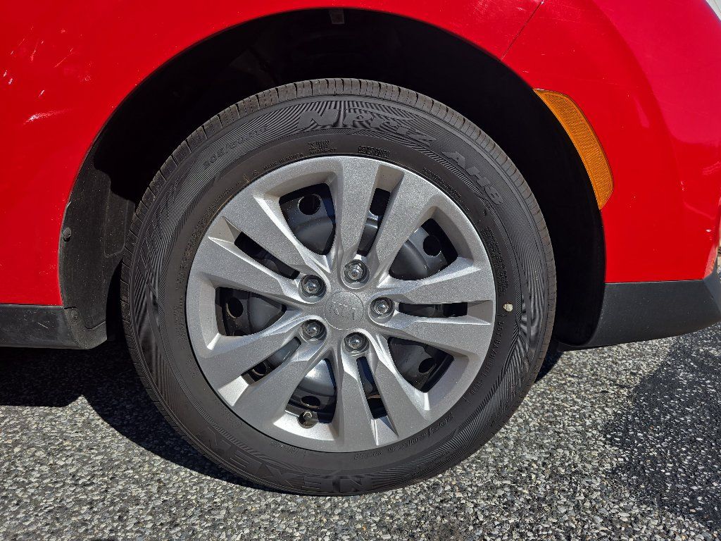 Certified 2021 Kia Soul LX FWD image 8