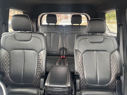 Used 2022 Jeep Grand Cherokee L Summit w/ Luxury Tech Group V image 36