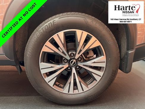 Used 2023 Nissan Rogue SV image 13