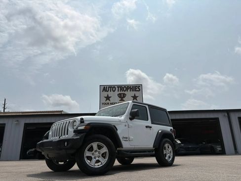 Used 2020 Jeep Wrangler Sport AWD/4WD image 34