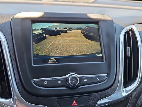 Used 2019 Chevrolet Equinox LT FWD image 18