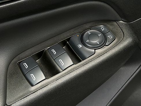 Used 2024 Chevrolet Equinox LT AWD/4WD image 23