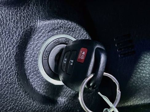 Used 2016 Toyota Tacoma SR5 RWD image 19