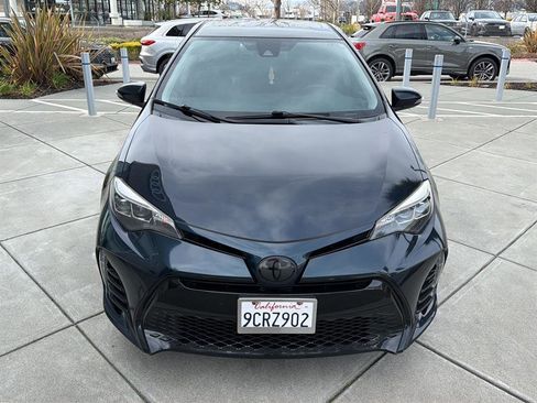 Used 2017 Toyota Corolla SE image 3