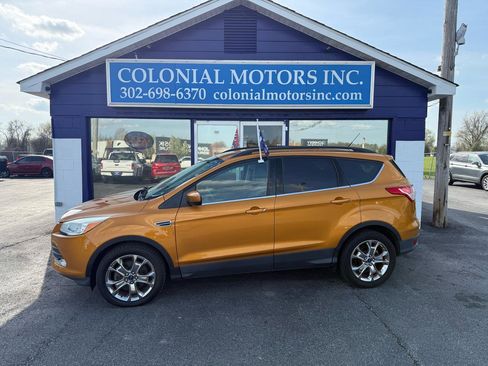 Used 2016 Ford Escape SE w/ Equipment Group 201A image 1