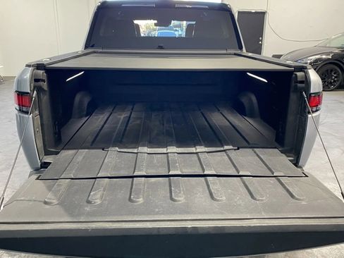 Used 2022 Rivian R1T Adventure image 9