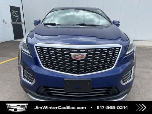 Certified 2025 Cadillac XT5 Premium Luxury AWD/4WD image 5
