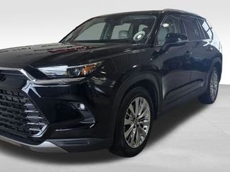 Used 2024 Toyota Grand Highlander Platinum video 1
