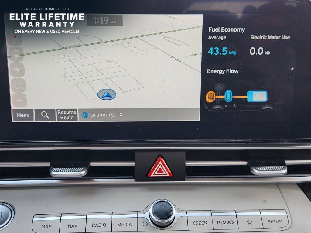 Used 2023 Hyundai Elantra Limited FWD image 16