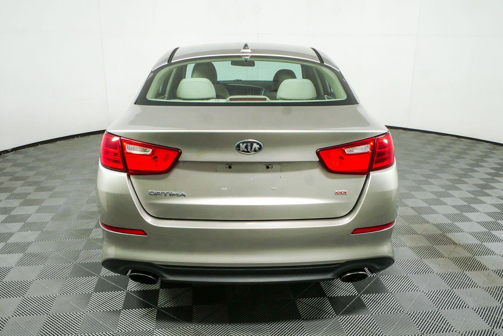 Used 2015 Kia Optima LX FWD image 24
