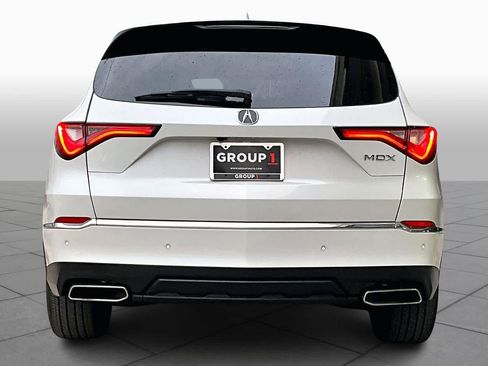 Used 2023 Acura MDX SH-AWD w/ Technology Package image 4